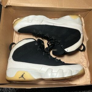 2017 City of Flight Jordan 9